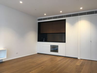 c504 / 83 O'Connor Street, Chippendale