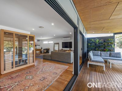 21 The Promenade, Manyana