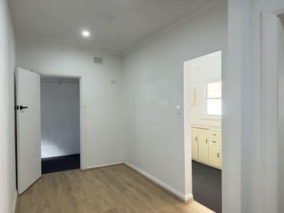 33 Kitchener Parade, Bankstown