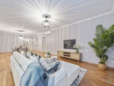 5 Scarlet Close, Tapping