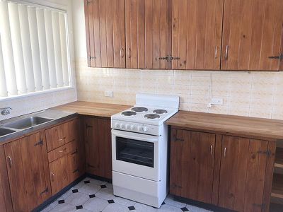 12 Sawyer Street, Barry