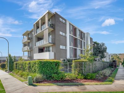 301 / 2 Affleck Circuit, Kellyville