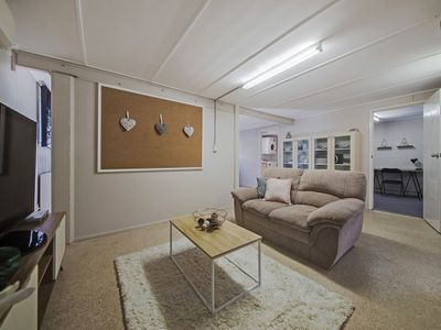 156 Kamarin Street, Manly West
