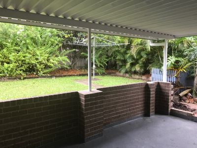 77 Woodlands Drive, Rochedale South