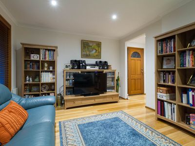 6 Anjaya Court, Frankston