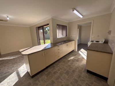12 Cormorant Cr, Dubbo