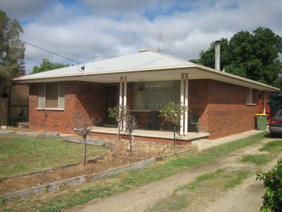 13 Gonn Ave, Murrabit