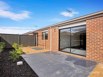 30 Jupiter Crescent, Cranbourne West
