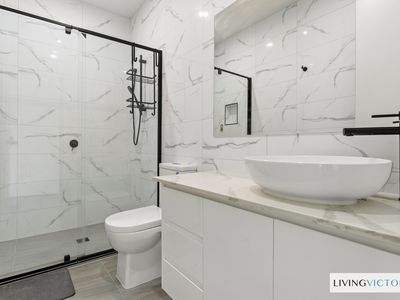 3 / 16 Garretty Road, Caroline Springs