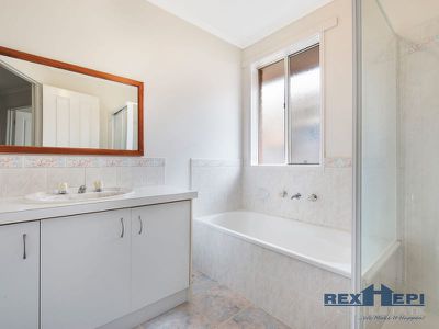 21 Karoonda Way, Hampton Park