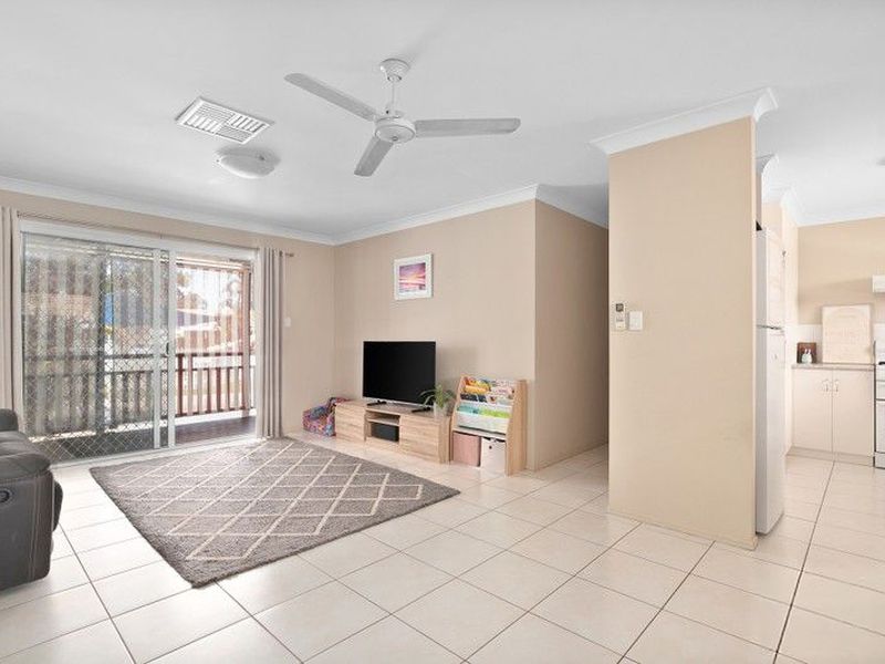 16 / 24 Riverview Street, Emerald