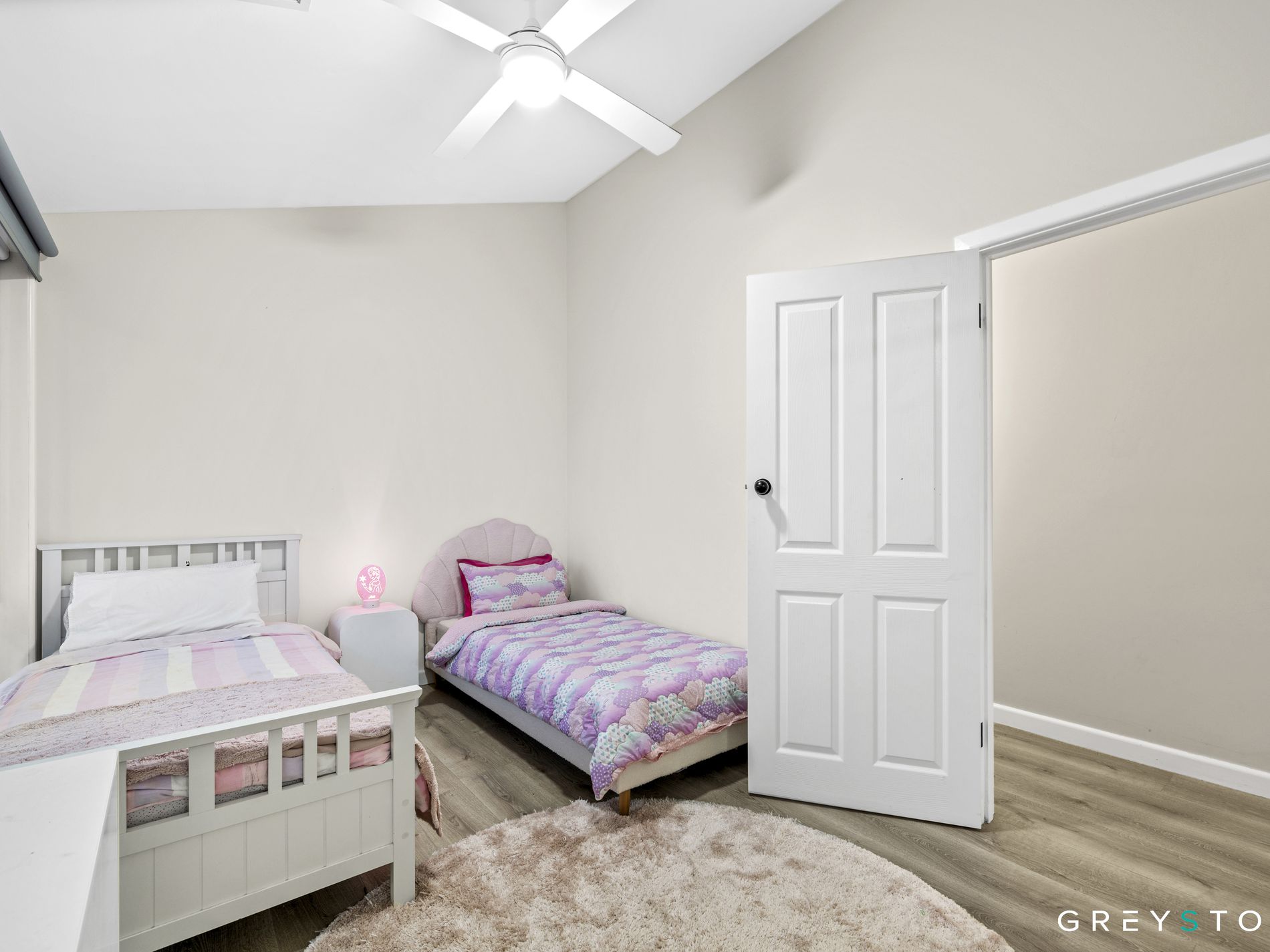 2-4 Outlook Ride, Kurunjang