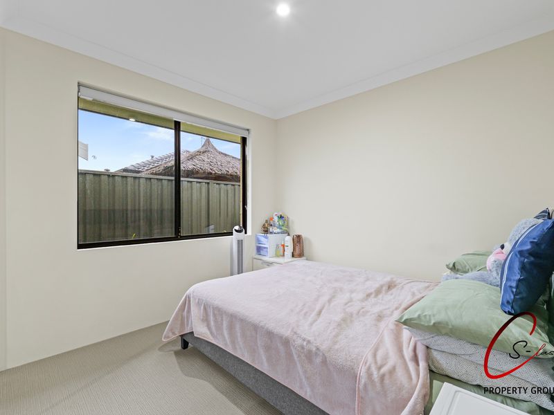 17 Lockwood Way, Aveley