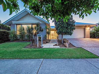 8 Watervale Pde, Wakerley