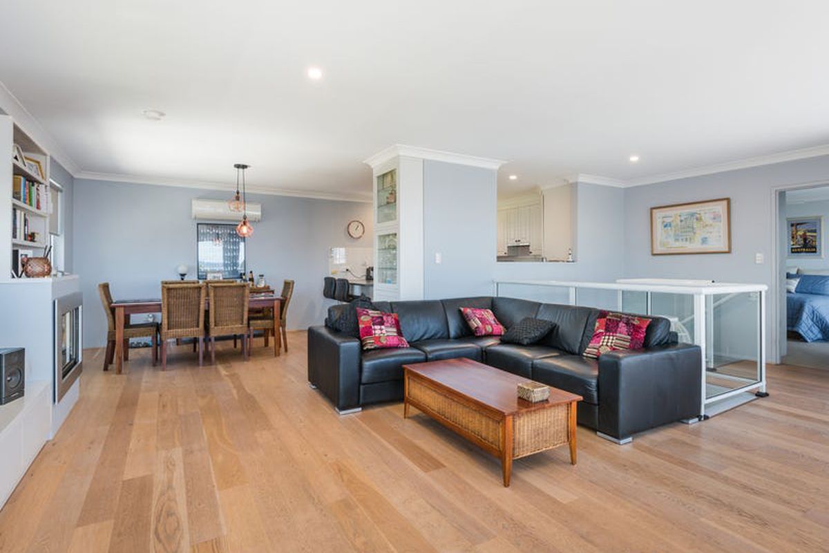 2 / 6 Prince Street, Wamberal