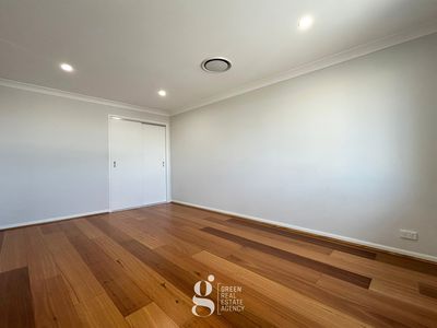 28 Hawkesbury Road, Westmead