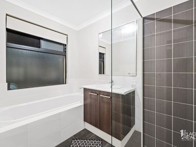56 Aquamarine Pde, Karnup