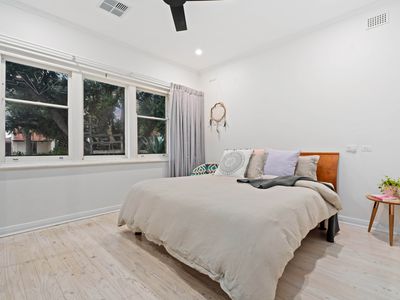 2 Warwick Avenue, North Brighton