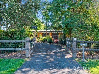 2 Harwoods Road, Walloon
