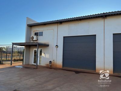 2 / 37 Steel Loop, Wedgefield