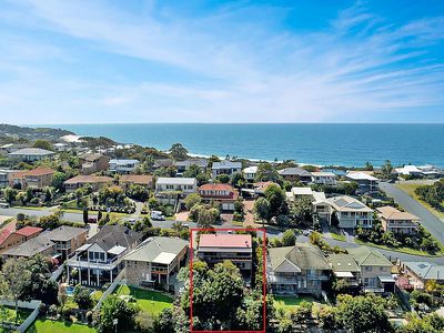30 Belton Way, Forster