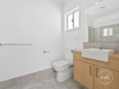 121 Attenborough Drive, Banya