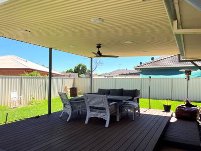 1 Dunvarleigh Crescent, Griffith