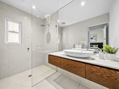 2 / 1-5 Mona Place, South Yarra