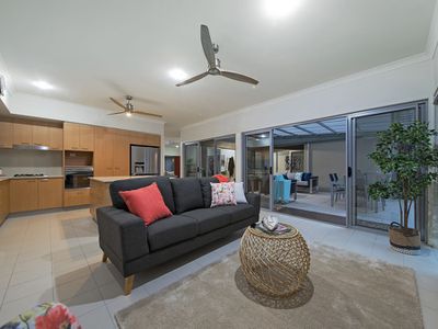 18 Barrington Crescent, Wakerley