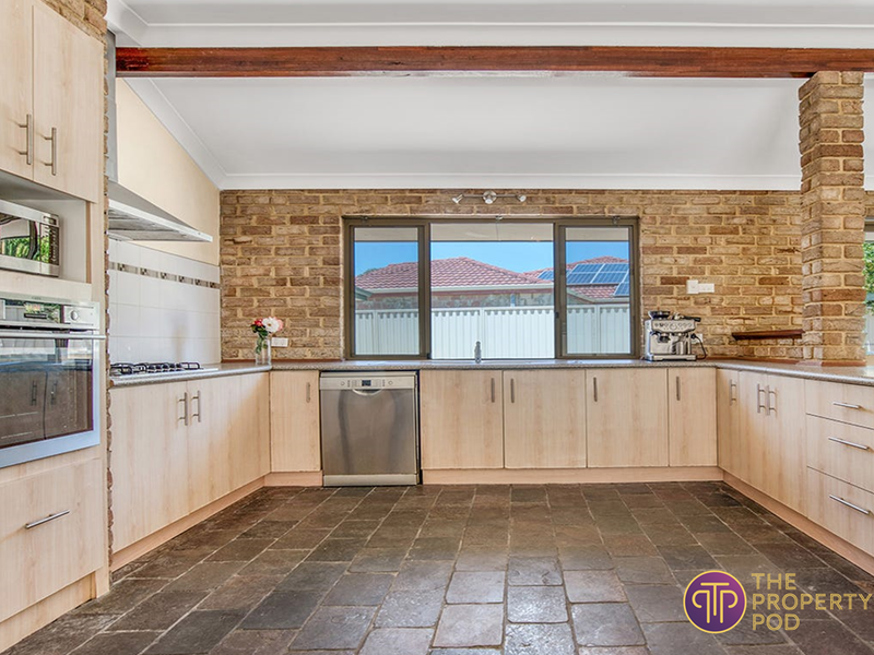 33 Redheart Drive, Thornlie
