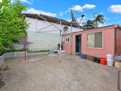 16 Wollongong Rd, Arncliffe