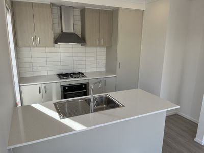 543 Hogans Road, Tarneit