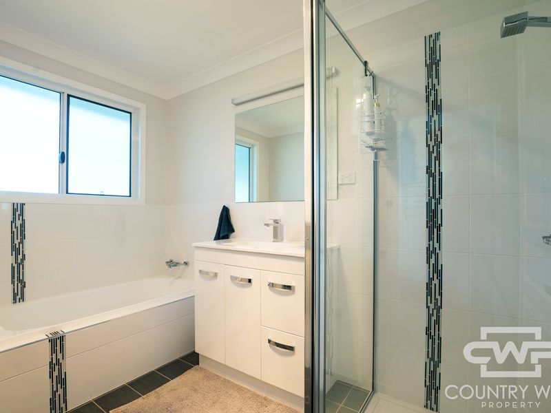 22 Inverell Road, Emmaville