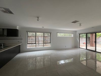 7 Caldwell Road, Williams Landing