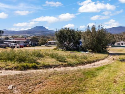 8-10 Royal George Road, Royal George