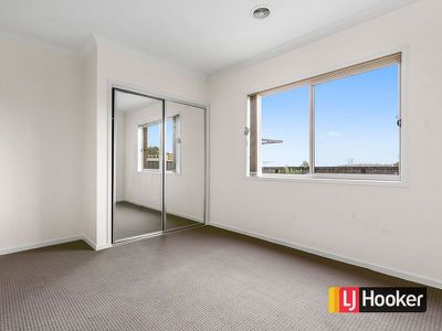3 Bay Vista, Pakenham