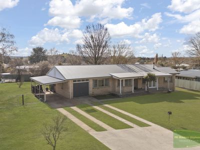 8 Rowlands Street, Blayney