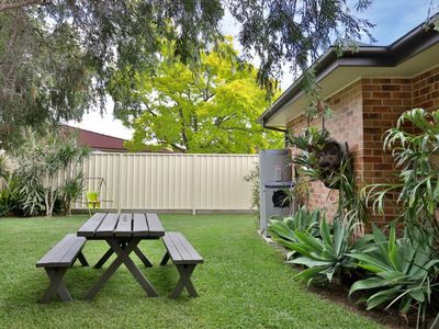 1 / 4 Ball Place, Albion Park Rail
