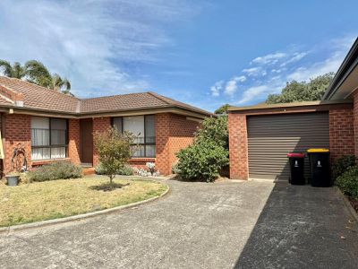 5 / 16 Newport Road, Clayton South