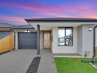 8 Uttar Way, Rockbank