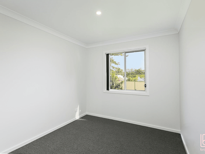 26A Campbell Parade, Mannering Park