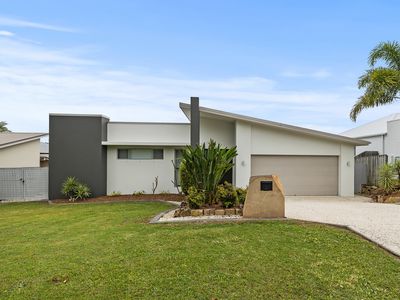 9 Scenic Crescent, Coomera