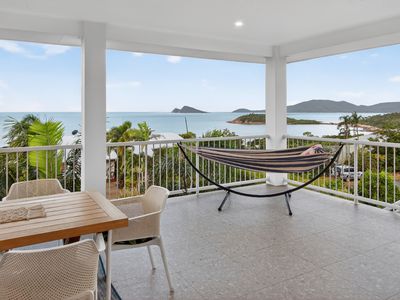 8 Blackcurrant Drive, Hideaway Bay