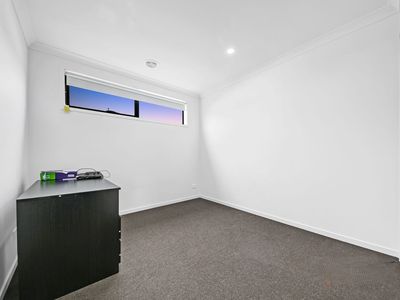 4 Selhurst Gr, Wyndham Vale