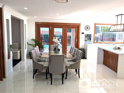 24 Paddock Street, The Ponds