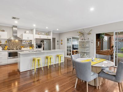 4B Freeland Way, Eden Hill