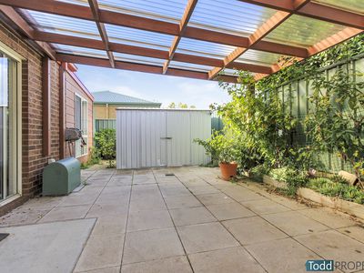 2 / 40 Playne, Heathcote