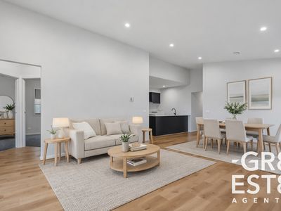 17 Chesney Rise, Officer