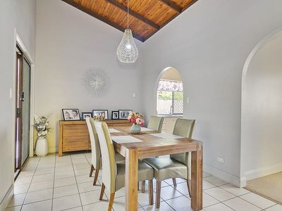 7 Pyeworth Place, Rochedale South