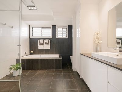 4 Windle Avenue, Hoxton Park